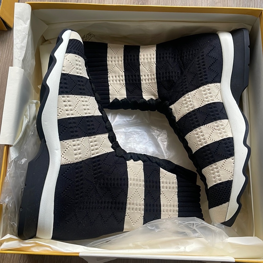 FENDI SNEAKERS